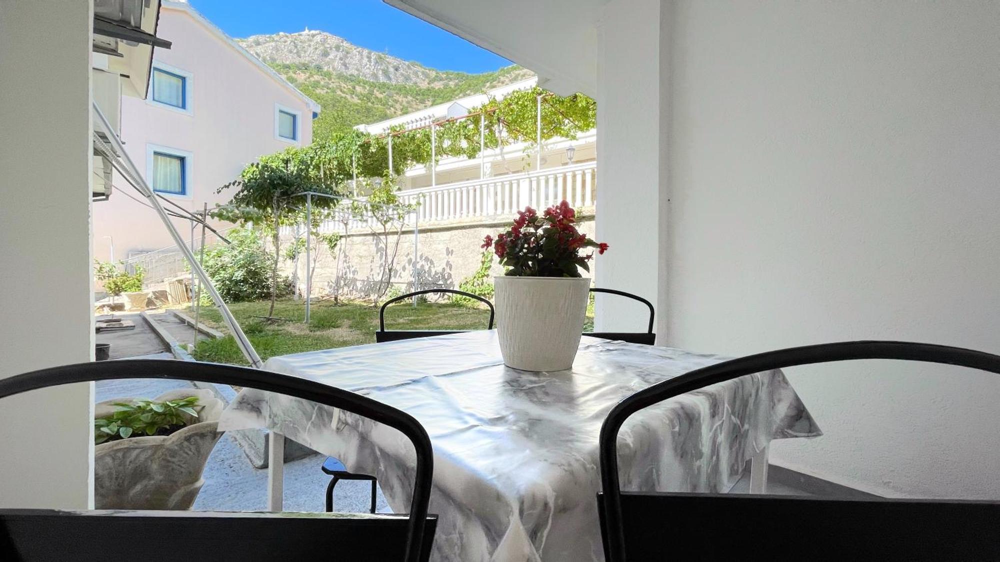 Antonela Sveti Stefan